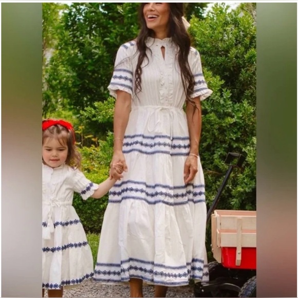 Ivy City Dresses & Skirts - Chic White and Blue Women's Maxi Dress